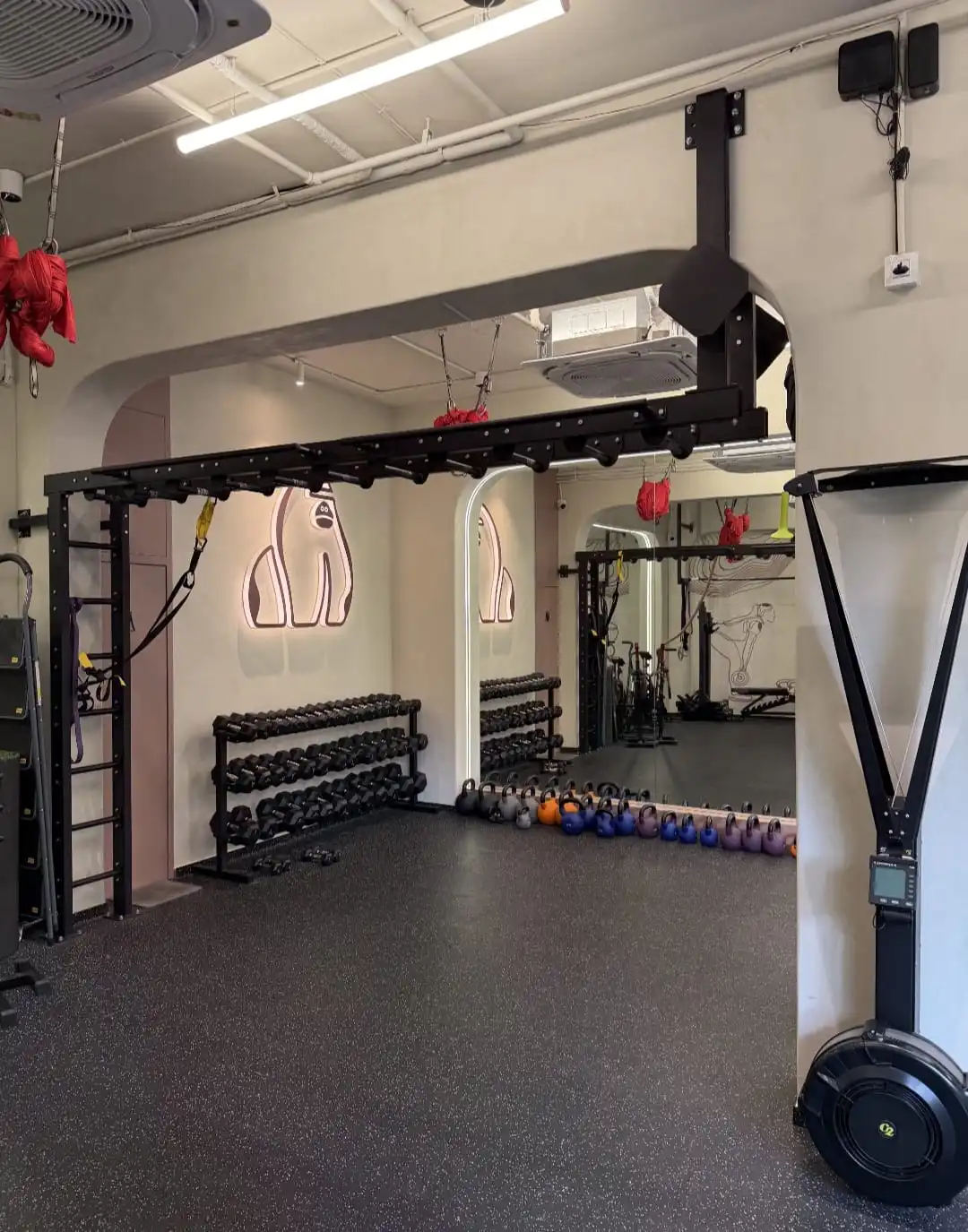 Movara : A Fitness Studio