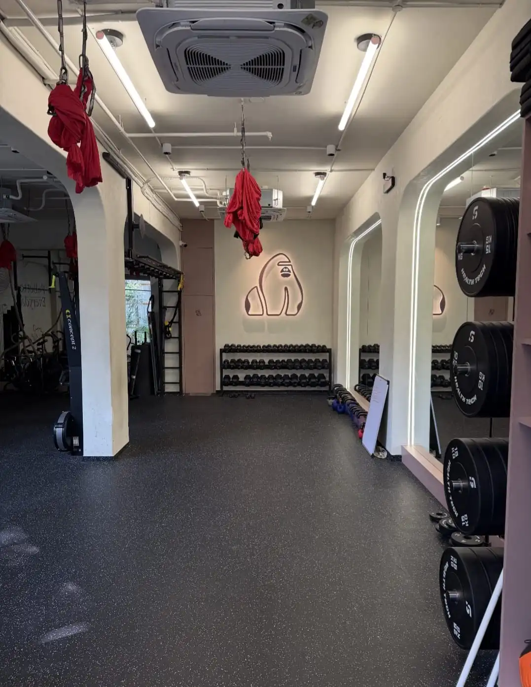 Movara : A Fitness Studio
