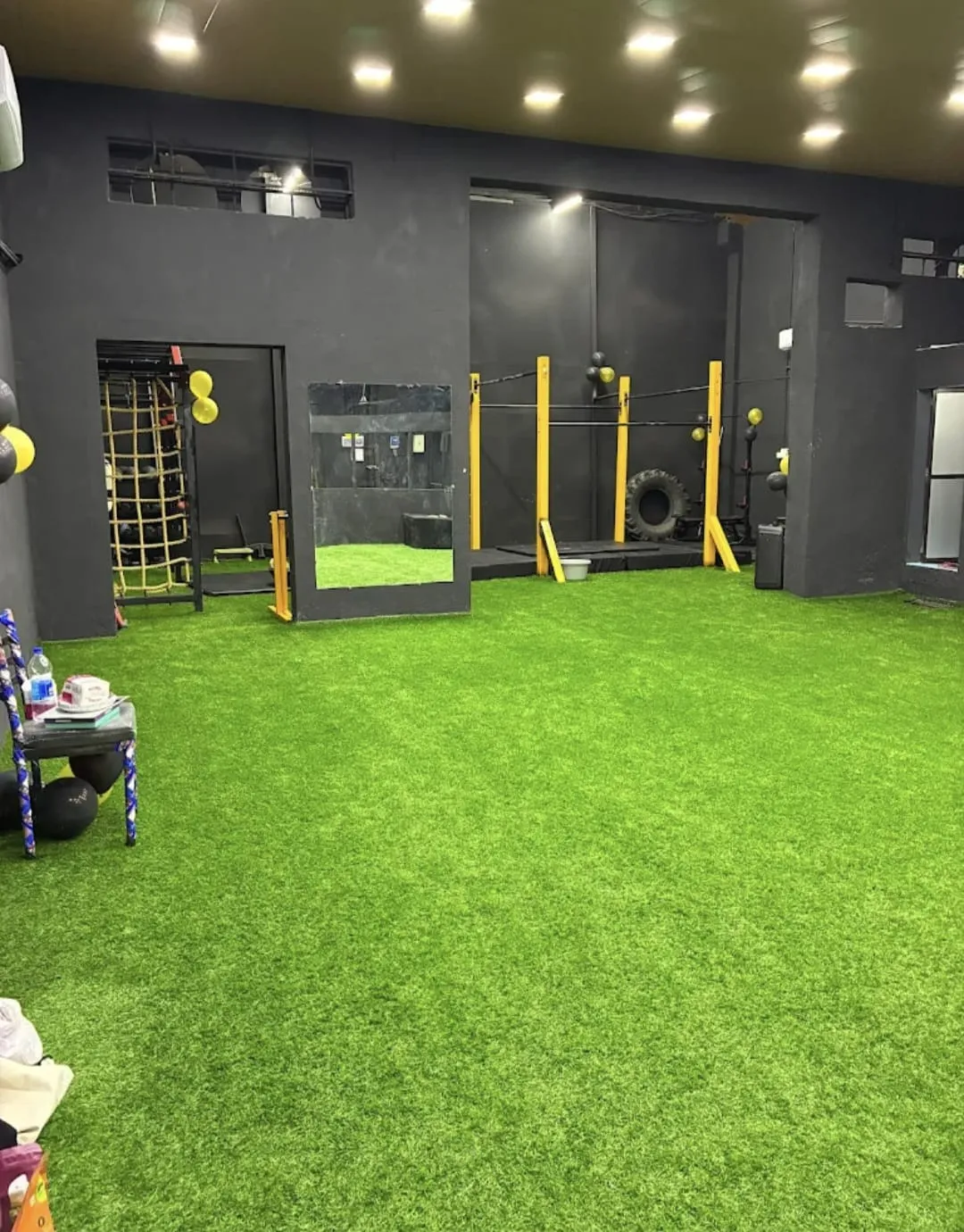 Fitoholic Raw Fitness Studio: Calisthenics x Yoga