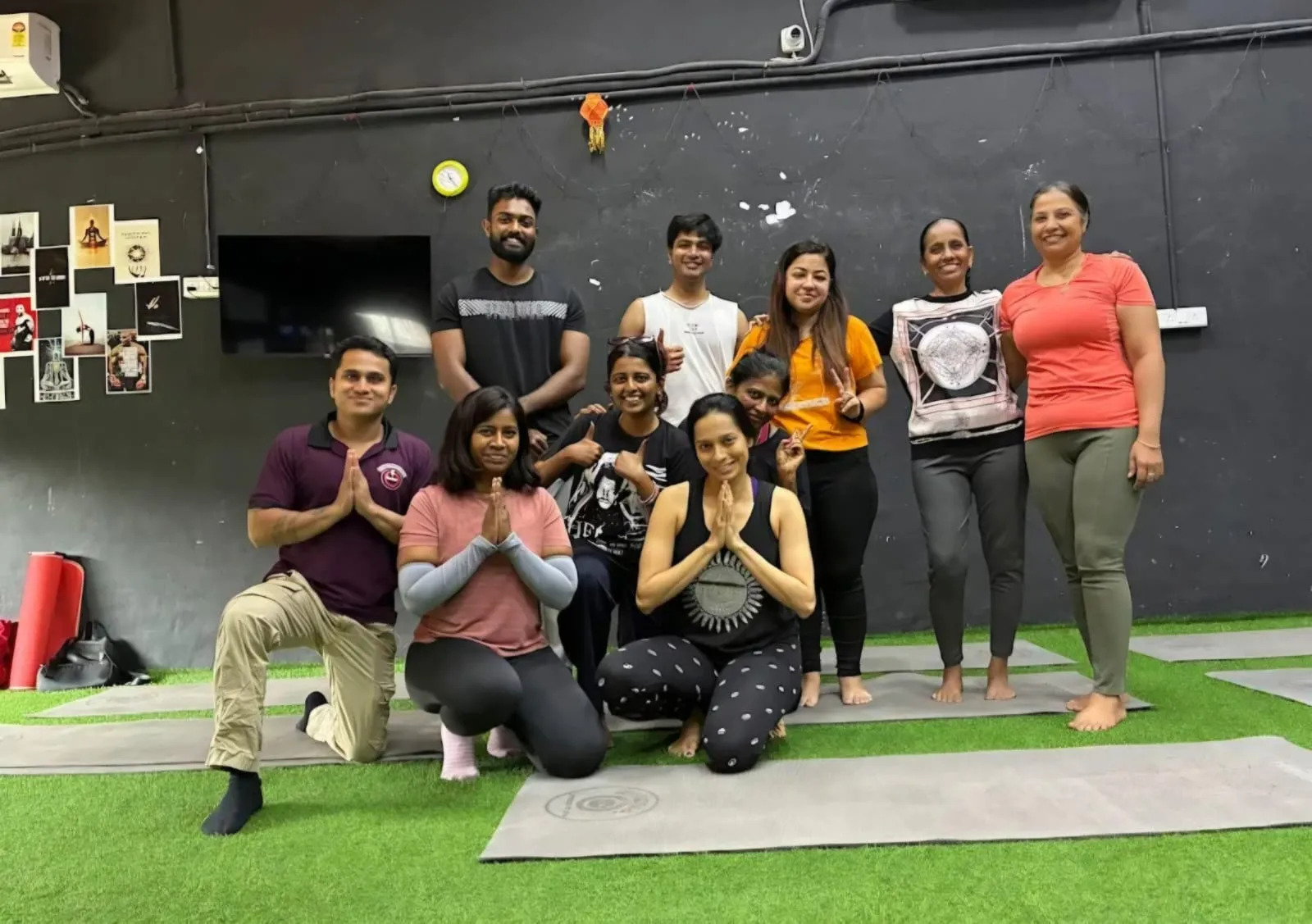 Fitoholic Raw Fitness Studio: Calisthenics x Yoga