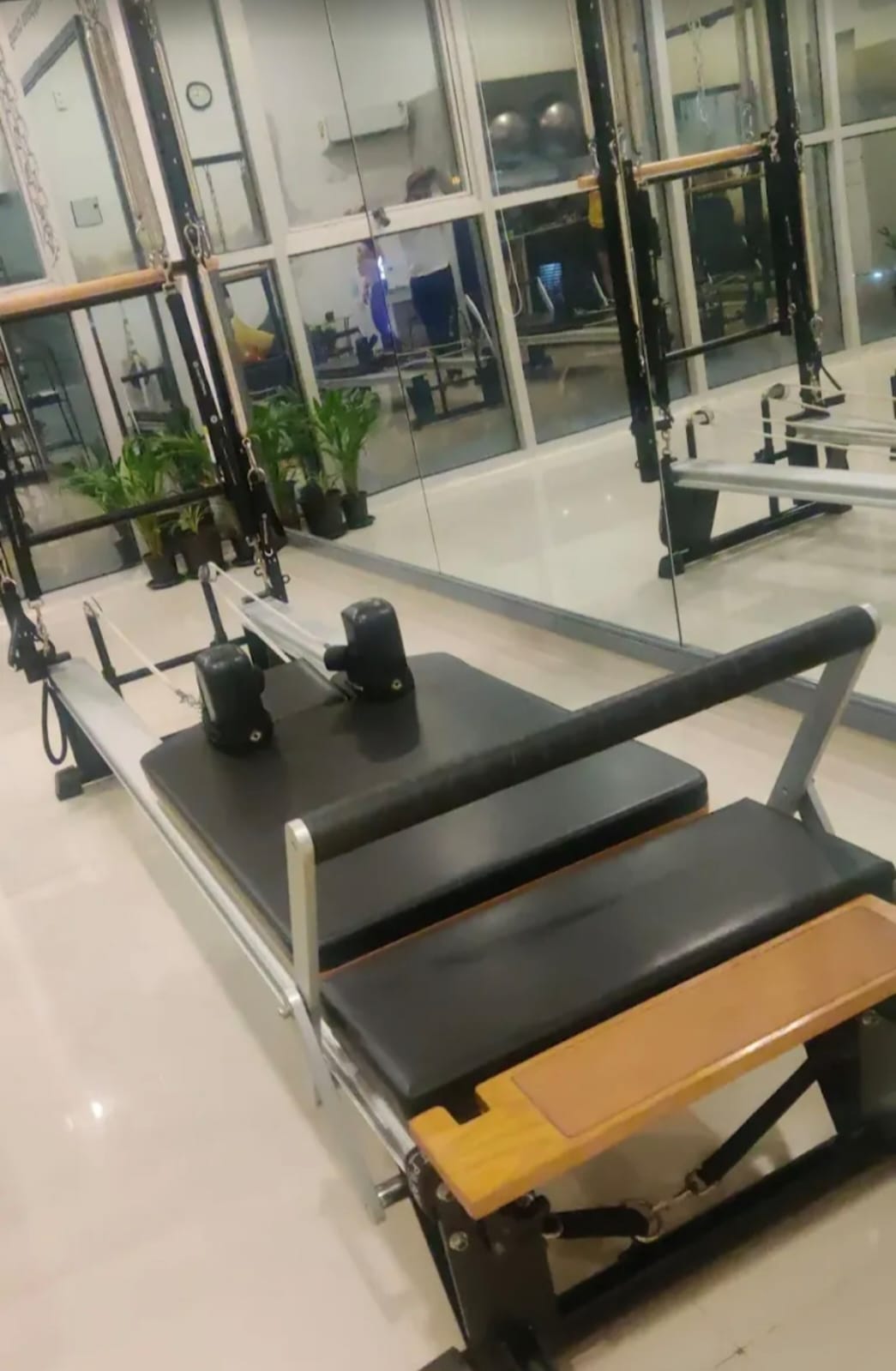 CURVE PILATES STUDIO
