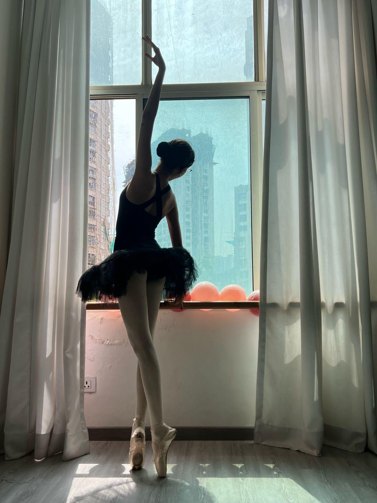Aruna Dehaloo School Of Ballet